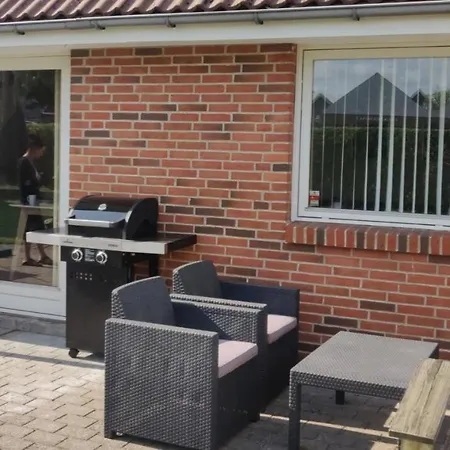 Helt Hus Naer Fjord Og Indkobs Center Vejle