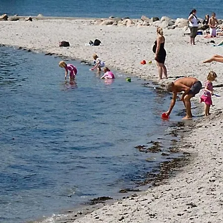 Helt Hus Naer Fjord Og Indkobs Center Vejle